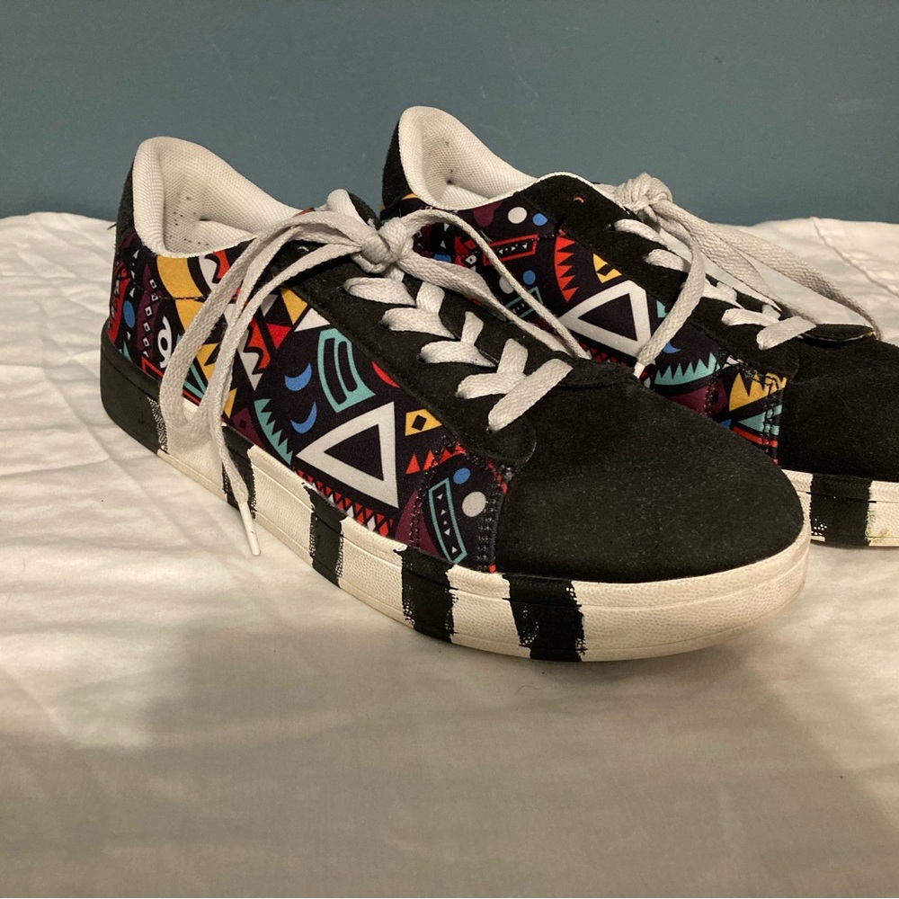 Colorful Geometric Pattern Skateboard Sneakers